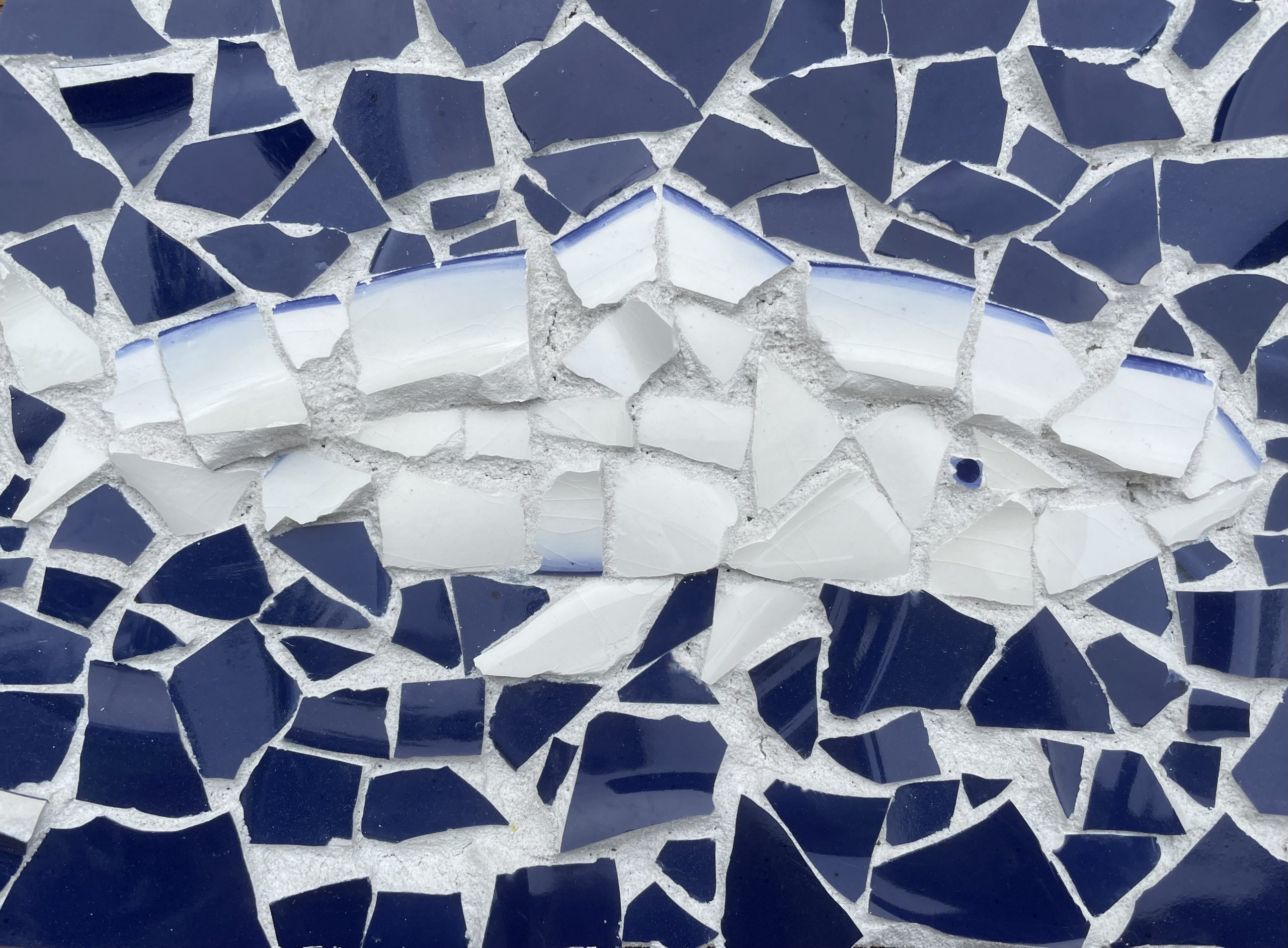 shark mosaic blue white